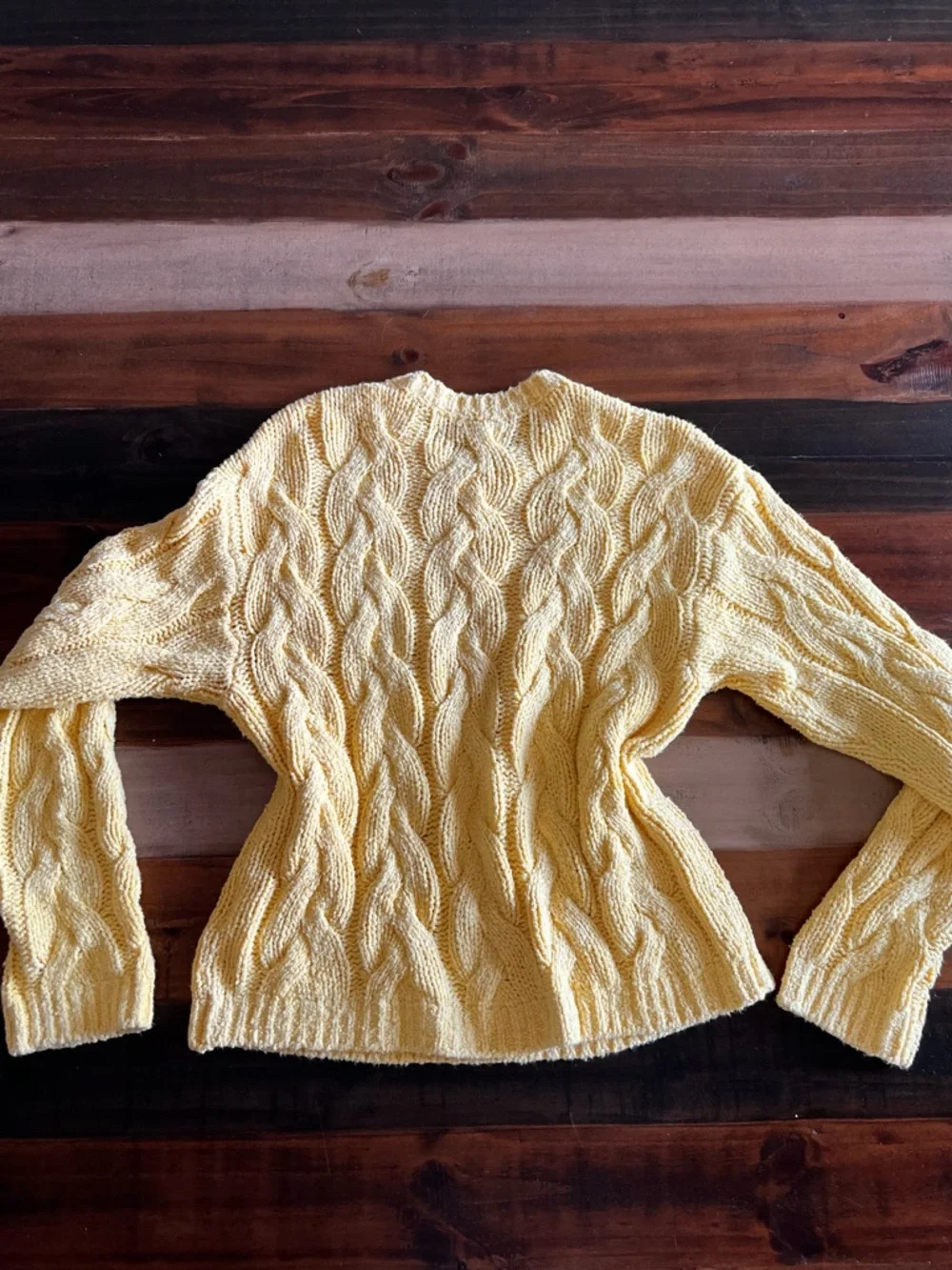 Redone yellow sweater small - Picture 4 of 4